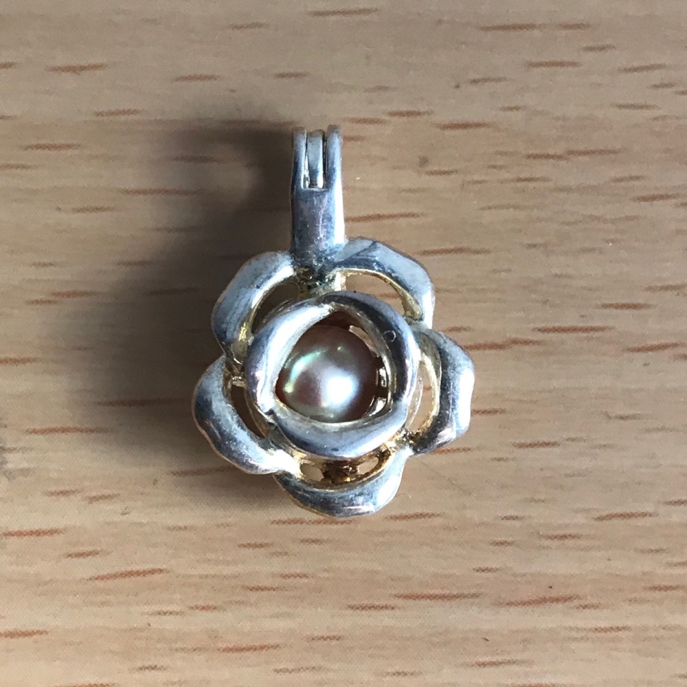 925 Silver Stamped Rose Pearl Pendant